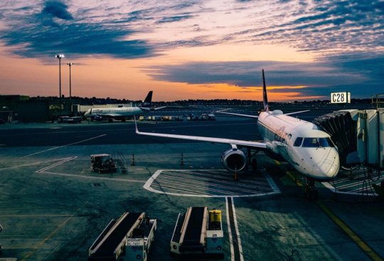 Produits lubrifiants pour l'aéronautique et l'aviation